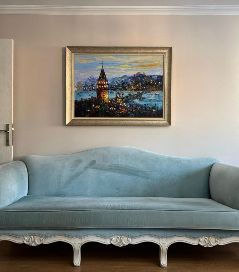 Sanat severimizin en güzel köşesinde yerini alan yağlı boya tablomuz. İyi günlerde kullanınız.